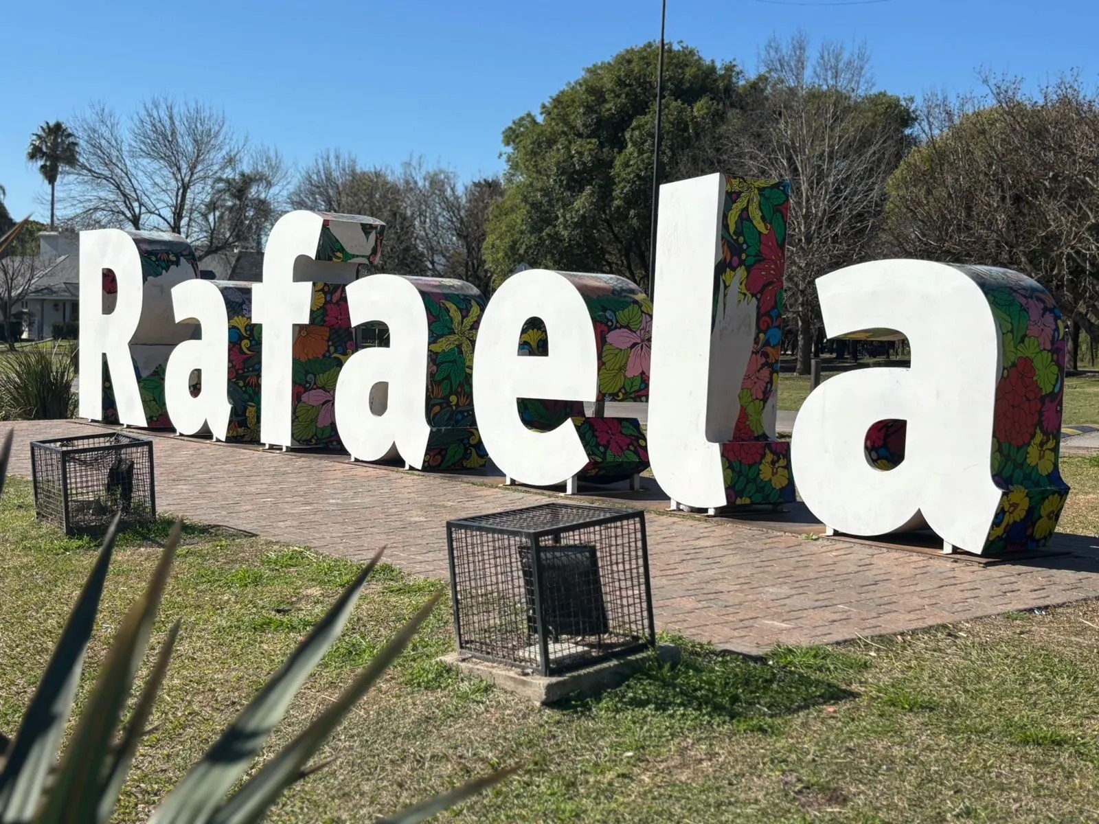 Cartel de Rafaela en el acceso a la ciudad